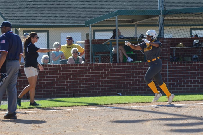 Tavia Leadon of Calvary Baptist (right)&nbsp;